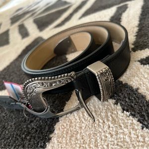 NEW W TAGS: Vince Camuto Black Belt w/ Metal Detailing